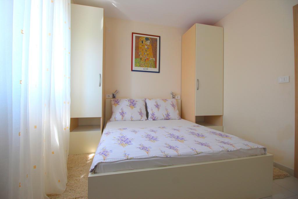 Apartment Brigite Ровинь Экстерьер фото